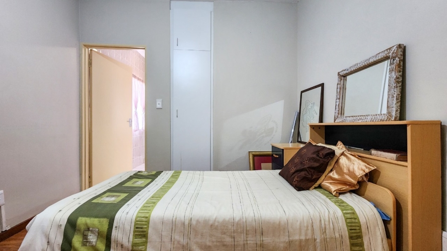 To Let 6 Bedroom Property for Rent in Sunset Beach Western Cape